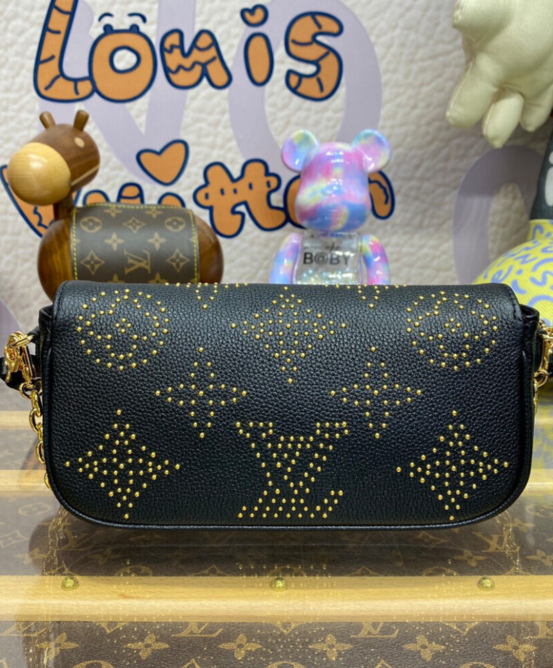 Louis Vuitton Wallet on Chain Ivy M82653 Black